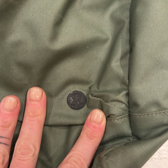 lululemon Not Lost Backpack in Green Twill - Picture 2 of 2